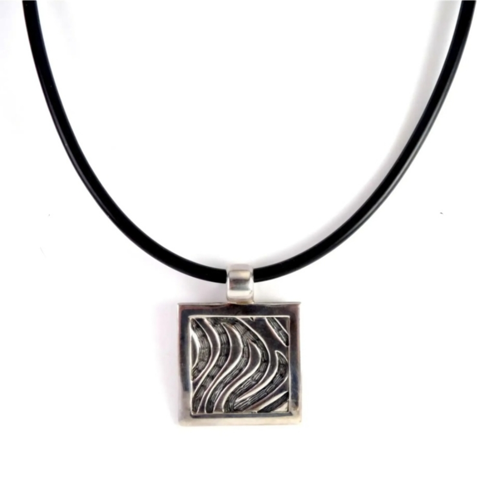 RARE! Silpada 925 Sterling Silver Zebra Pendant Necklace